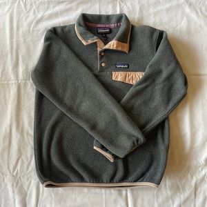 XXS Patagonia Women's Lightweight Synchilla Snap-T Fleece Pullover. Light Grey.